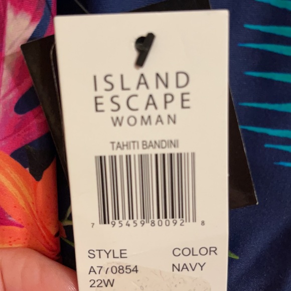 Island escape plus size tankini. - Picture 5 of 8